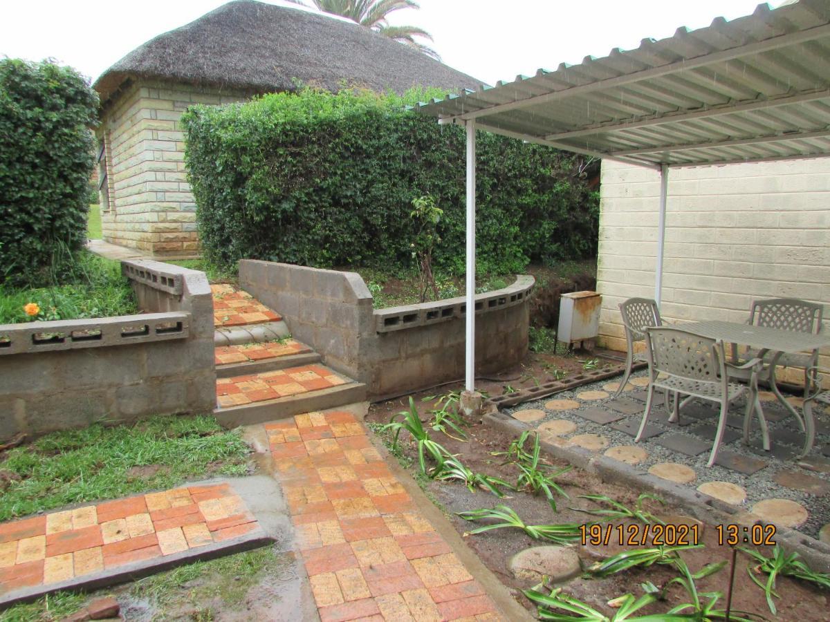 Aloes Lodge Leribe Exteriör bild